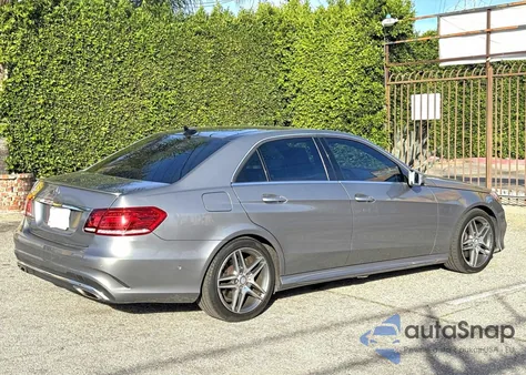 2015 Mercedes-Benz E 350 z USA, uszkodzony, nr VIN WDDHF5KB2FB105848